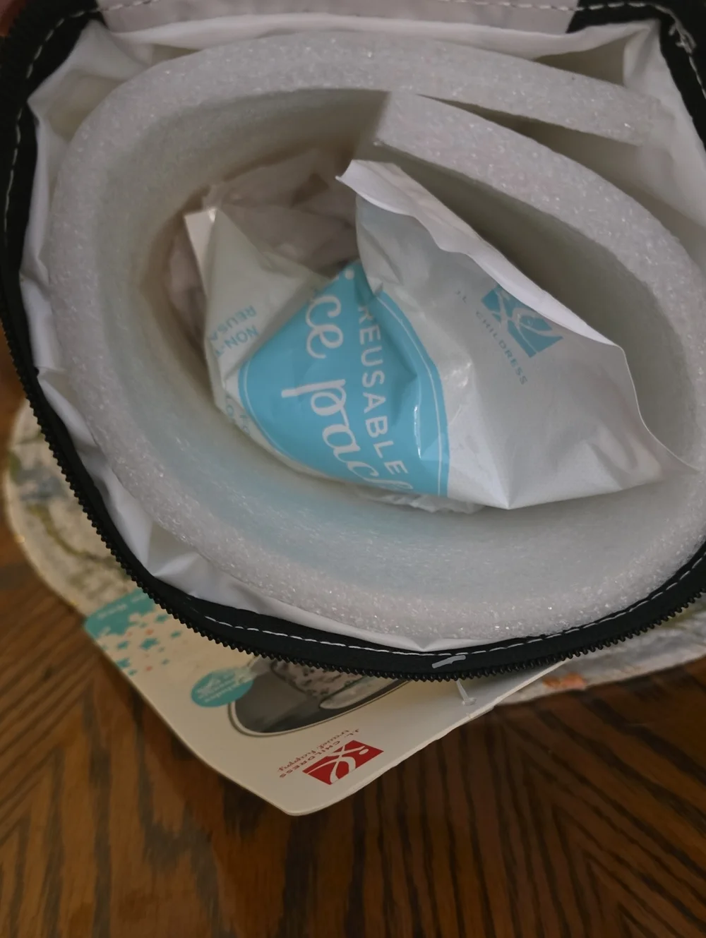 NWT Disney Mickey Mouse TwoCool Double Bottle Bag.
